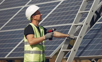 Curso de instalación de paneles solares — Certhana Academy